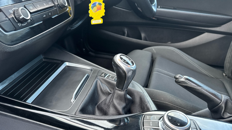 BMW 2 Series 218i Sport 2dr [Nav] Petrol Coupe